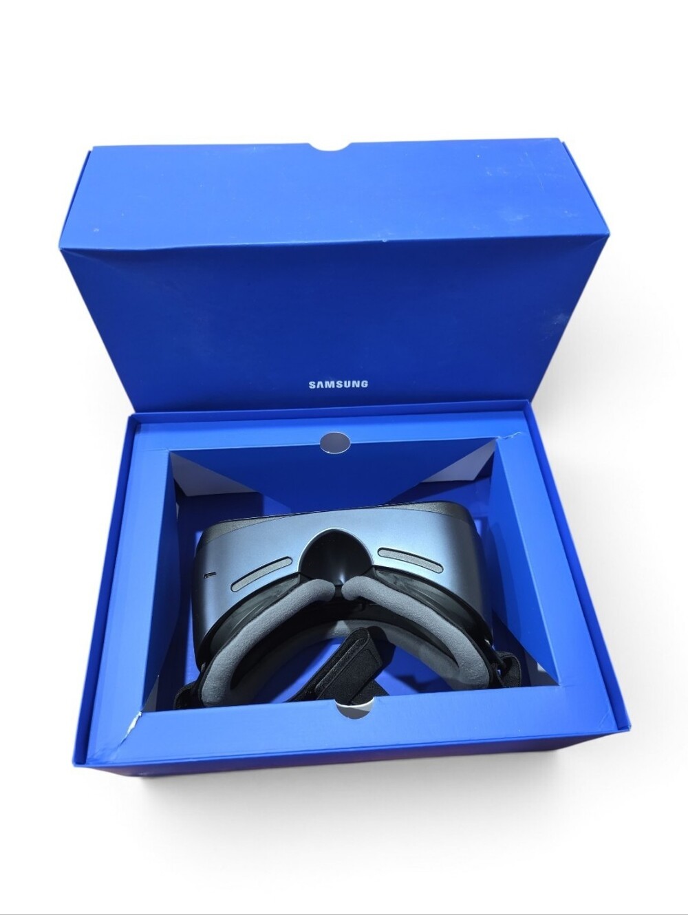 Samsung Black VR Headset with Blue Presentation Box